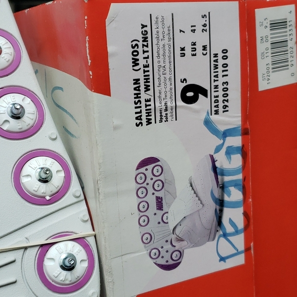 Golf shoes - Picture 3 of 12